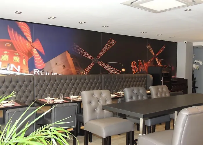 Eden Opera فندق 3*